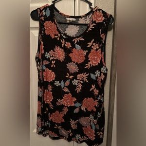 XL black floral short sleeve top.